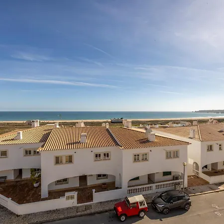 Meia Praia Apartment
