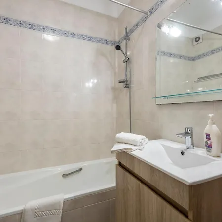 Meia Praia Apartment *