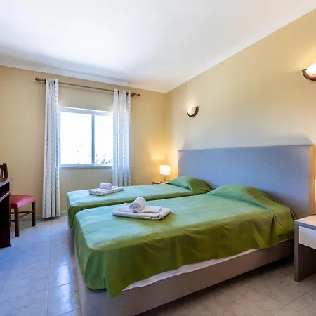 Meia Praia Apartment *