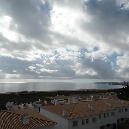 Meia Praia Apartment